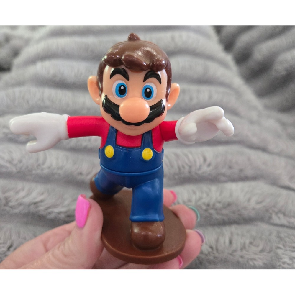Nintendo Super Mario Action Figure McDonalds 2018 Collectible Toy Red Blue 3.5" - Picture 1 of 7